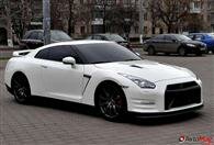 Nissan GT-R