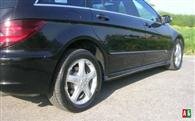 Mercedes R 320