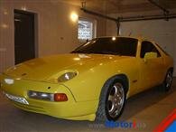Porsche 928