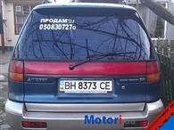 Mitsubishi Space Runner