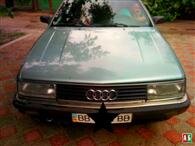 Audi 200